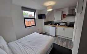 Modern Studio Next To Notts Castle!